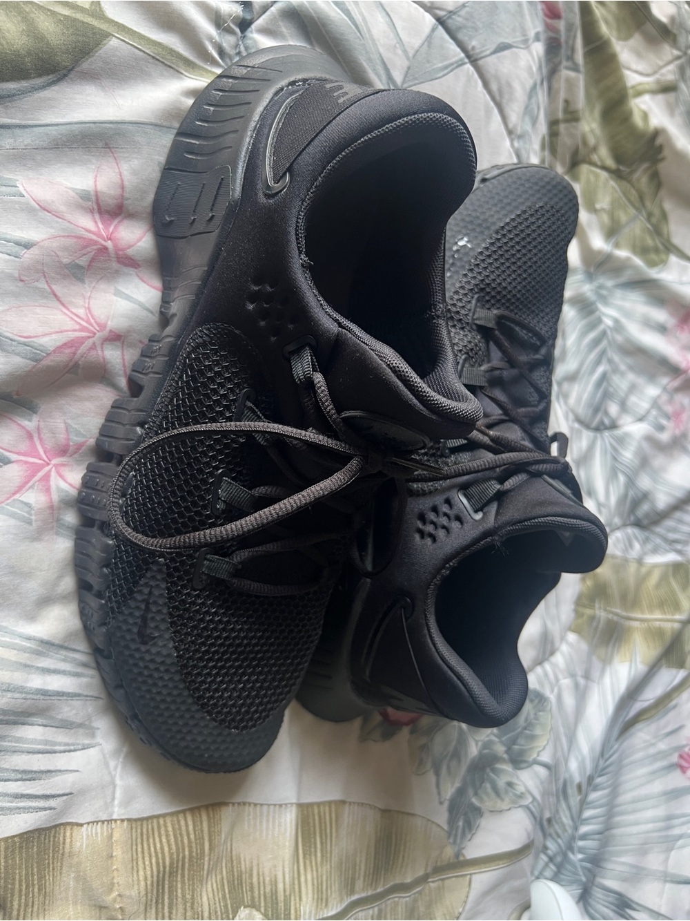 Men's Black Athletic Sneakers